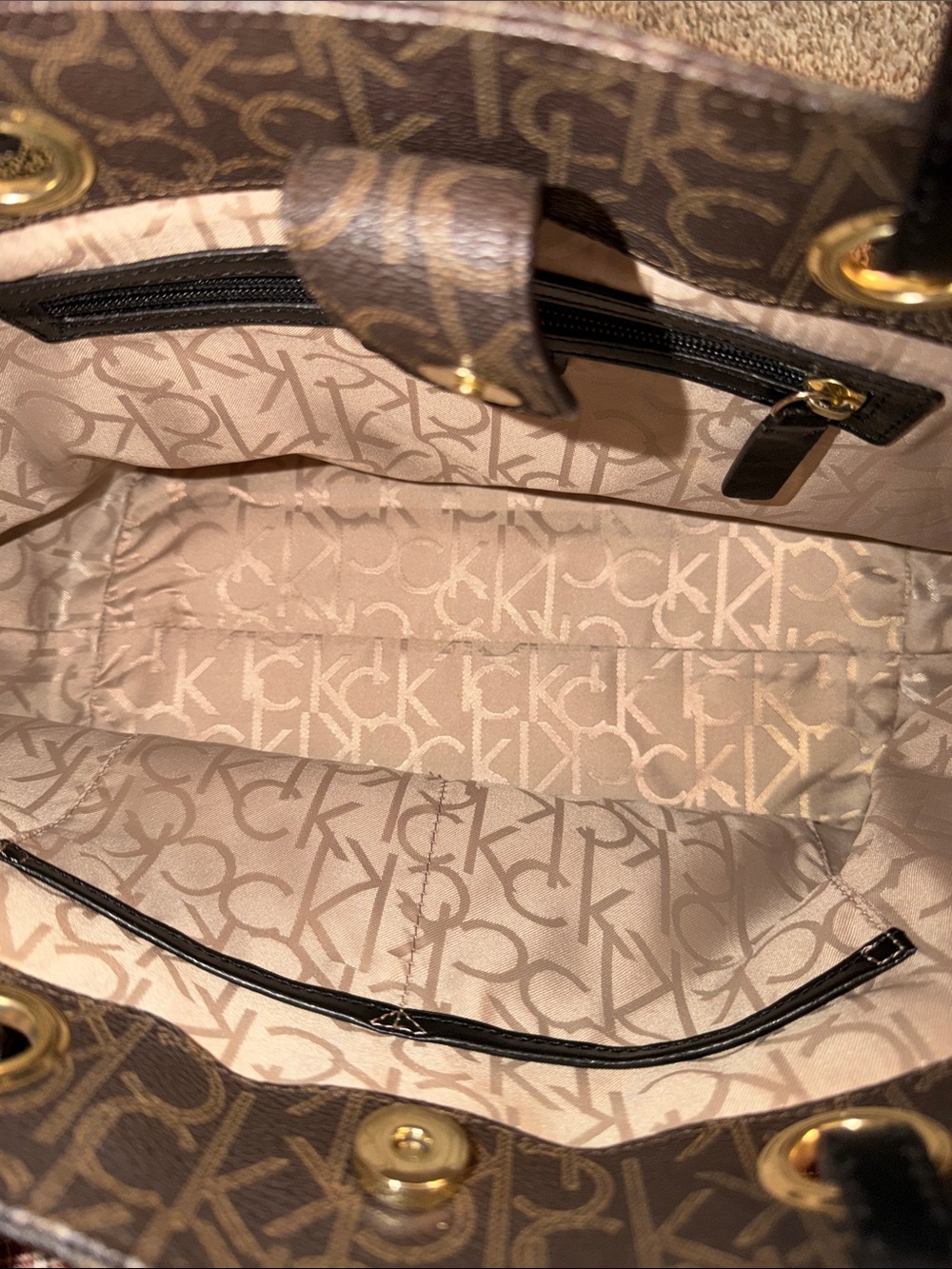 Calvin Klein tote - Picture 8 of 13